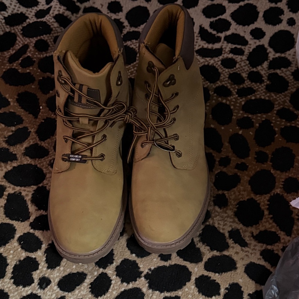 Rocawear Men's Tan Lace-Up Boots